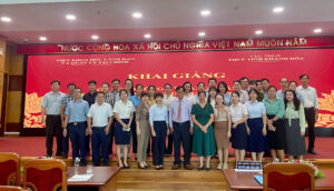 khai giảng